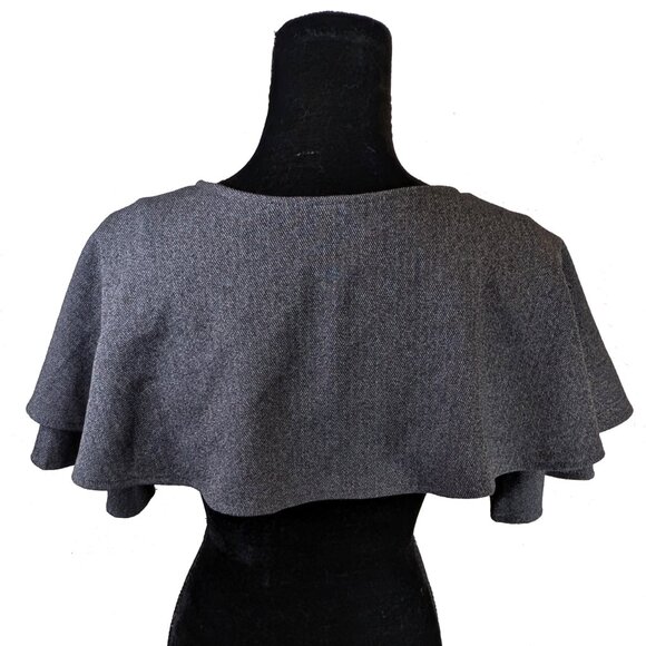 Loveholic Gray Collar with bow and sleeves Size Medium - Picture 2 of 3